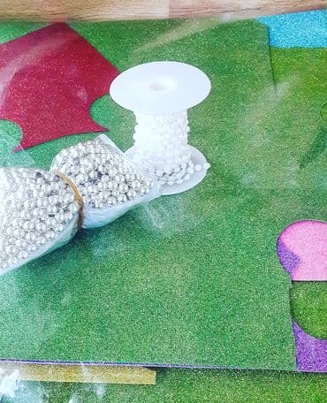 Бусины в виде круглых половинок в ленте 6,2 метра. Бусинки круглые без at lalafo.kg Бусины в виде круглых половинок в ленте 6,2 метра. Бусинки круглые без