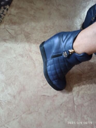 ecco 42: Обувь кожанная,фирма, скрытый каблук 6 см,новые размер 39 но на 38 — 2