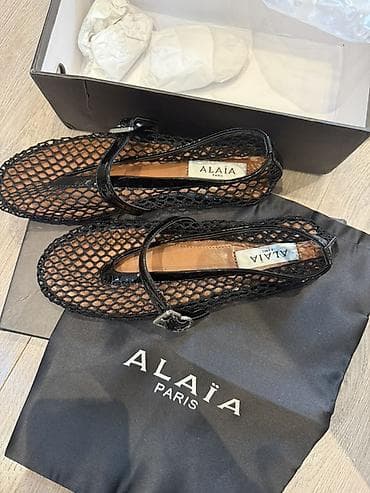 Босоножки, сандалии, шлепанцы: Срочно ! 
Alaïa Paris — качество супер
1:1 
38 идет на 37 — 1