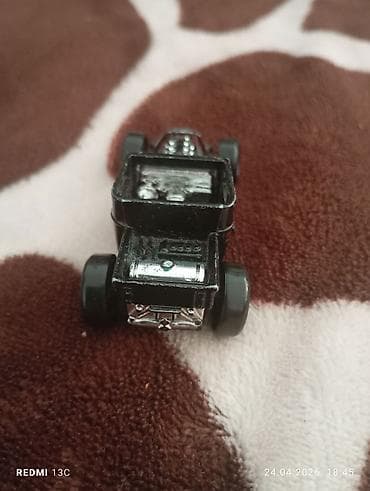 Металлическая игрушечная машинка Hot Rod (стилизованный