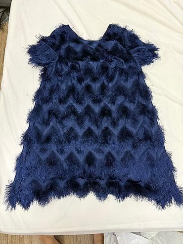 Вечернее платье, Пышное, Короткая модель, Атлас, С рукавами, S at lalafo.kg Вечернее платье, Пышное, Короткая модель, Атлас, С рукавами, S