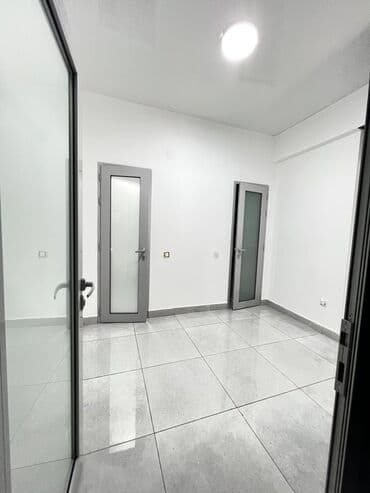 дом в центре города: Сдаю Офис, 170 м², В частном доме, 1 линия, С отдельной кухней, С отдельным входом — 24