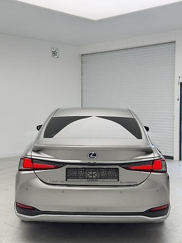 люк на 210: Lexus ES: 2020 г., 2.5 л, Вариатор, Гибрид, Седан — 7
