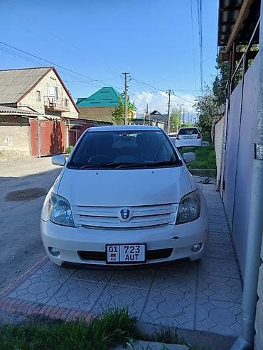 Toyota Ist: 2003 г., 1.3 л, Автомат, Бензин, Хэтчбэк