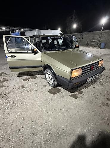 crown 813: Volkswagen Jetta: 1987 г., 1.8 л, Механика, Бензин, Седан — 3