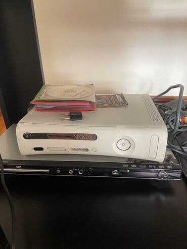 xbox 360 e цена: X box 360 в отличном состоянии. Все провода имеются. И около 100 игр — 1