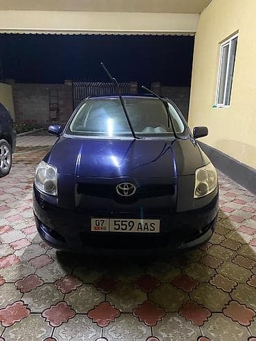 Унаа: Toyota Auris: 2009 г., 1.6 л, Кол менен иштөөчү, Бензин, Хетчбек — 3