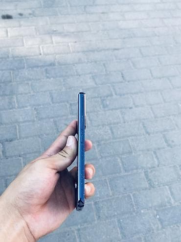 Техника и электроника: Samsung Galaxy S22, Б/у, 256 ГБ, цвет - Черный, 1 SIM — 4