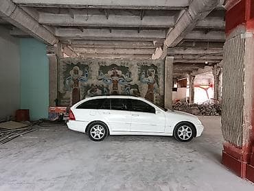 Mercedes-Benz C-Class: 2003 г., 2.6 л, Автомат, Бензин, Универсал