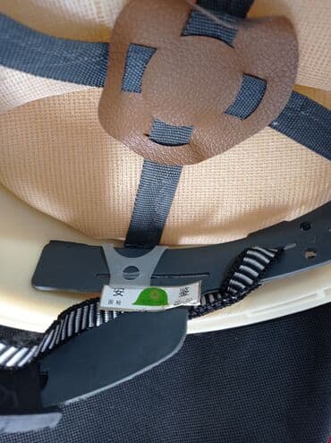 форма сборной кыргызстана по футболу: Продаю новую белую каску защитную, в ОДНОМ экземпляре — 4