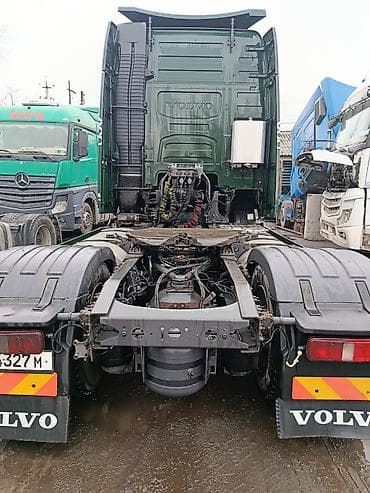 subaru sti: Тягач, Volvo, 2015 г., Без прицепа — 10