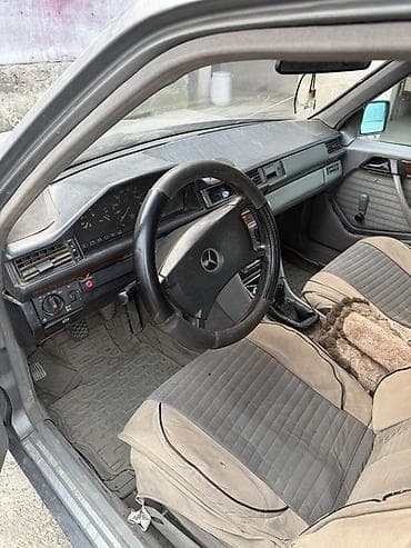 mini jack: Mercedes-Benz W124: 1991 г., 2.9 л, Ручные, Дизель, Седан — 9