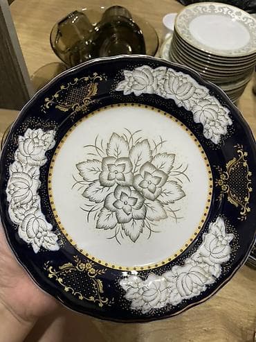 Кухонные принадлежности: Продам Набор фарфоровых пиал и тарелок рельефным краем - Материал — 6