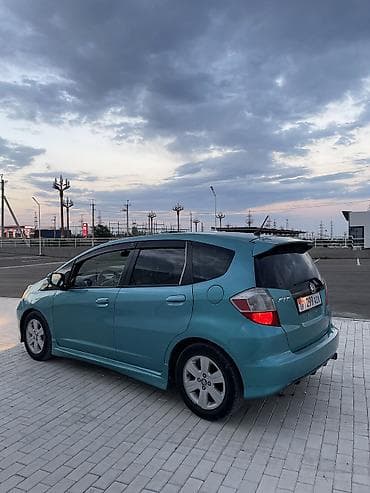 tayota vitz: Honda Fit: 2011 г., 1.5 л, Автомат, Бензин, Хэтчбэк — 4