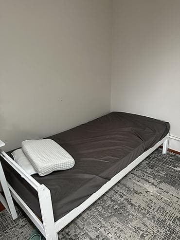 small table: Односпальная кровать, С матрасом, длина - 200 см — 4