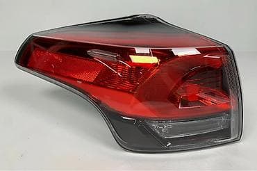 Автозапчасти: Продаётся задняя левая фара (левый наружный фонарь) на Toyota RAV4 — 1