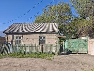 Үйлөр: Продаю участок 6 с лишним соток 80000. Дом требует ремонт или под снос — 1