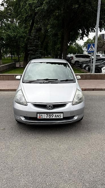 фит rs: Honda Fit: 2001 г., 1.3 л, Вариатор, Бензин, Хэтчбэк — 1