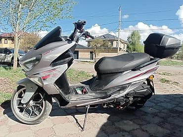 r17 215 45: Макси-скутер Yamaha, 150 куб. см, Бензин, Б/у — 2