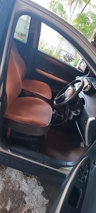 Унаа сатуу: Toyota Ist: 2003 г., 1.3 л, Автомат, Бензин, Хетчбек — 7