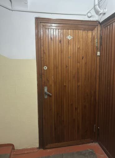 Двери для домов и квартир, Металлическая, Одностворчатая, Правосторонняя, цвет - Коричневый