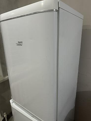 mini refrigerator: Холодильник Hotpoint Ariston, Б/у, Двухкамерный, De frost (капельный), 60 * 170 * — 3