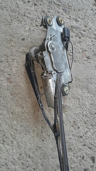 балоневый ключ: Продаю стеклоочиститель с щеткой задней двери форд-фокус.Могу — 3