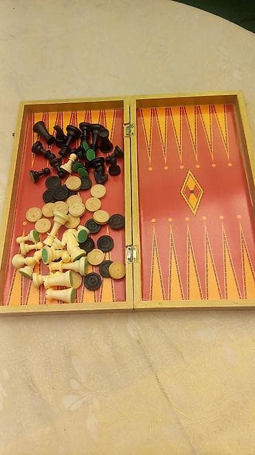 Шлемы: Шахматы и нарды в одной коробке. большая доска все фигуры родные — 6