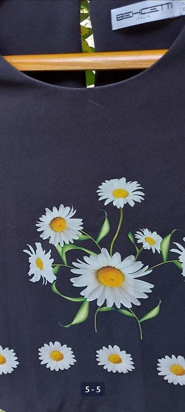 Личные вещи: Топ из неопрена
42-44размер 
 новый 
Италия
Центр — 3