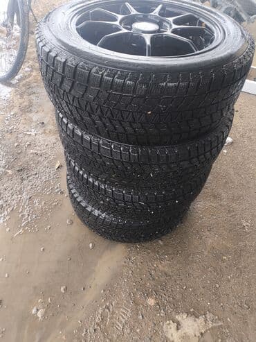 Продаю зимний шина липучка новый неделю ездил 205 55 16 договорная