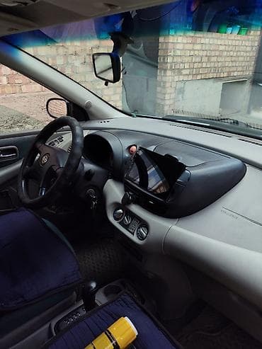 sprinter 516: Nissan Almera Tino: 2001 г., 2 л, Автомат, Газ, Минивэн — 2