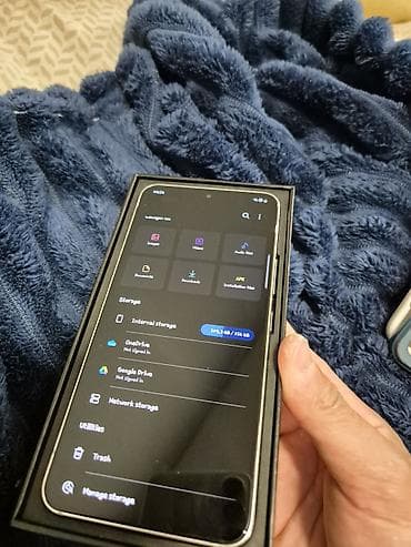 s 65: Samsung Galaxy S22, Б/у, 256 ГБ, цвет - Серебристый — 4