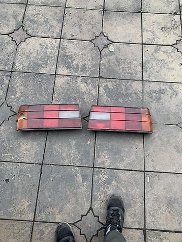 vw jetta: Фары е30 второй переход правая целая но есть местами крепление сломано — 1