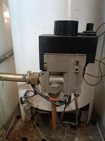 Печи и комплектующие: Газовый котёл, мощность 10 кВт, в хорошем состоянии, полностью — 5