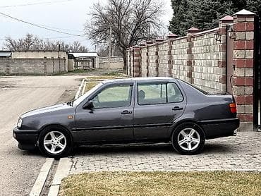 step spada: Volkswagen Vento: 1993 г., 1.8 л, Механика, Бензин, Седан — 8