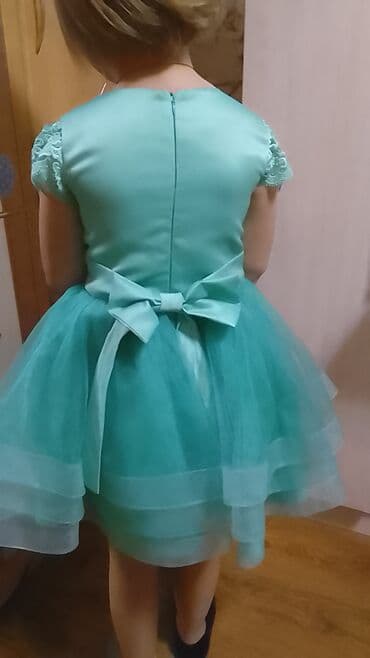 волейбольные формы: Продаю !Красивое платье на праздник на девочку 4-5-6лет в комплекте — 2