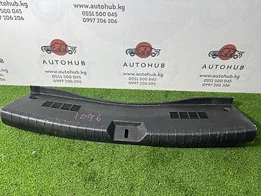 Накладка крышки багажника Hyundai, 2017 г., Б/у, Оригинал at lalafo.kg Накладка крышки багажника Hyundai, 2017 г., Б/у, Оригинал