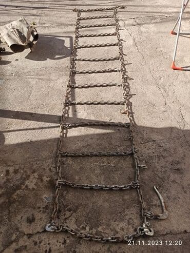 пакеты для шин: Цепь на колеса 
длина 260
ширина 40 
имеется 2шт 5000сом — 1