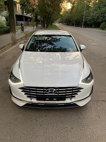 Hyundai Sonata: 2022 г., 2 л, Автомат, Гибрид, Седан