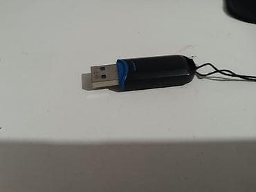 USB флеш-накопитель 16 гб - Форм‑фактор: компактный брелок с