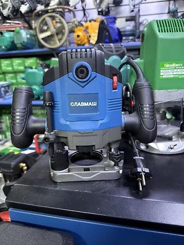 Фрезер ручной электрический «СЛАВМАШ» Описание: - Погружной фрезер
