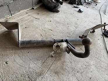 4 дырки: Фаркоп Для легковых авто Lexus, Б/у — 1