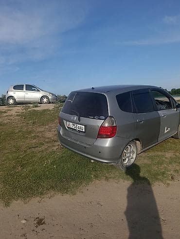 Honda Fit: 2003 г., Автомат, Бензин, Хэтчбэк at lalafo.kg Honda Fit: 2003 г., Автомат, Бензин, Хэтчбэк