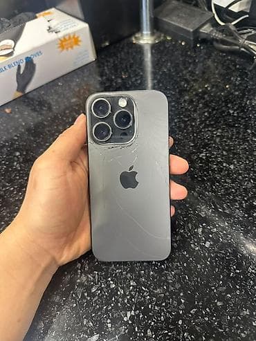 IPhone 15 Pro (титан, серый) - Дисплей 6.1", Dynamic Island. На