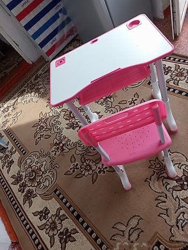 угловой письменный стол для школьника: Комплект детского стола и стула, Б/у — 2