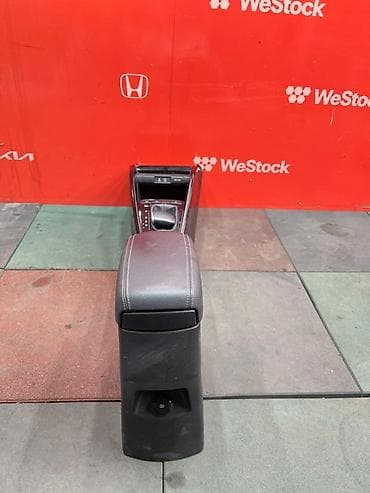 saka diska: Консоль центральная Kia Stonic YB D4FB 2018 (б/у) — — — — — — 4