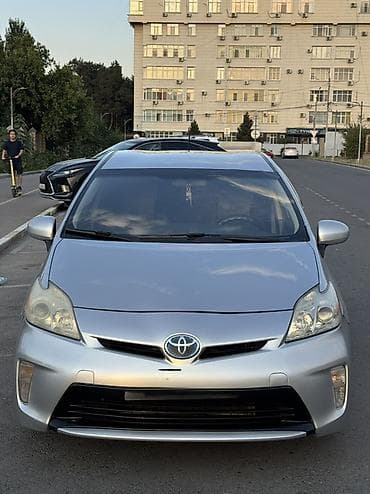 обмен на солярис: Toyota Prius: 2012 г., 1.8 л, Автомат, Гибрид, Хэтчбэк — 1