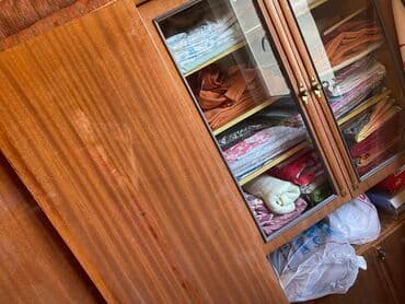 Кресла: Стенка 
Сервант и гардеробный с антресолью 
Производства Украина 
2шт — 3