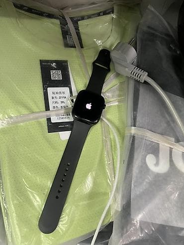 Apple Watch: Apple Watch Series 11 (GPS + Cellular) Характеристики: - Модель — 1