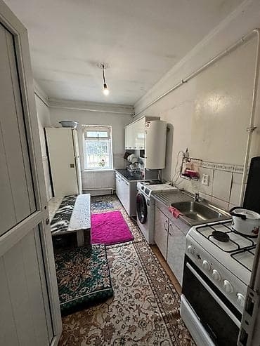 Дома: 🏡 Продаётся уютный дом в районе Пишпек 📍 Адрес: Район Пишпек 🌆 — 5